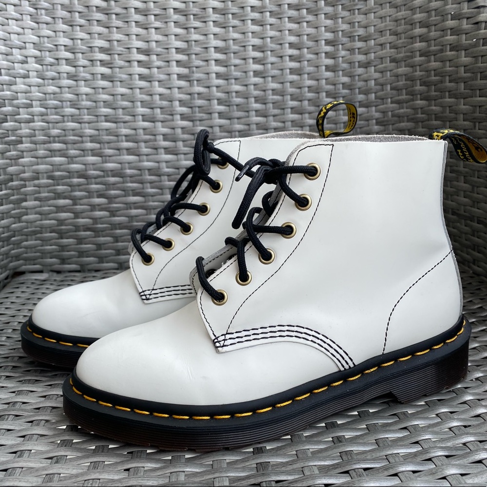 Smooth White Leather Ankle Booties (Dr Martens)